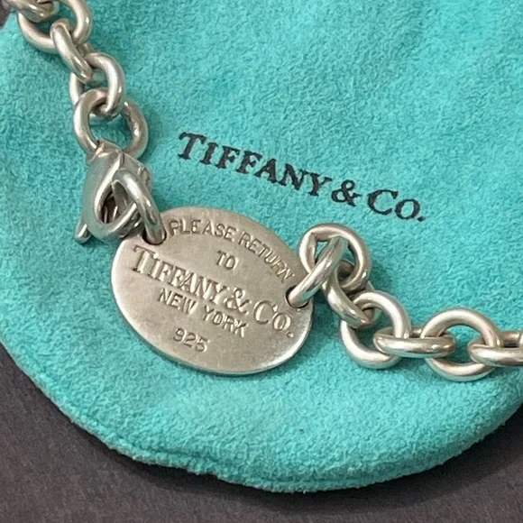 Classic Tiffany's silver oval shaped Return to Tiffany 925